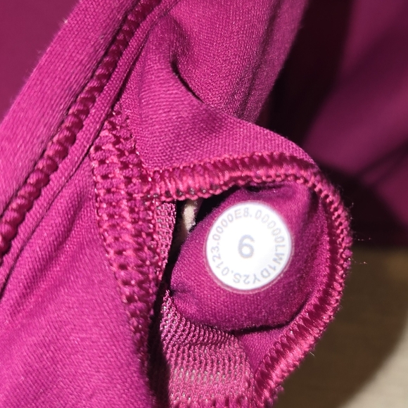 Lululemon Lightweight High-Neck Yoga Tank Top Magenta Purple 6 Excellent Padding - Picture 9 of 9